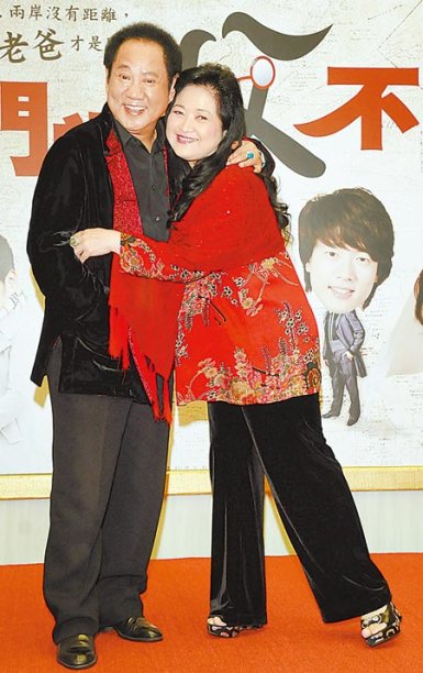 　▲馬如龍（左）和沛小嵐第一次拍偶像劇，台式演出製造不少「笑」果。（張祐銘攝）