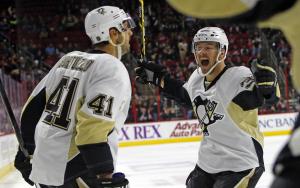 Ehrhoff's 1st goal lifts Penguins over Hurrica …