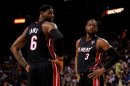 Los jugadores LeBron James y Dwayne Wade, de los Miami Heat, el 6 de marzo de 2013.