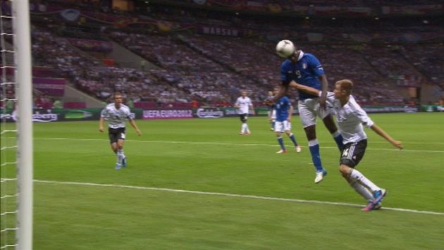 صور من مباراة الدور قبل النهائي ليورو 2012 بين إيطاليا وألمانيا 1835864-w1-jpg_201555