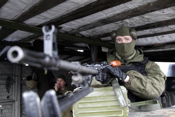 Rockets kill 30 in Ukrainian city as rebels launch offensive