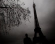 14 صورة رائعة تفوز في مسابقة ناشونال جيوغرافيك للتصوير في 2012 Eerie-Eiffel-jpg_175234