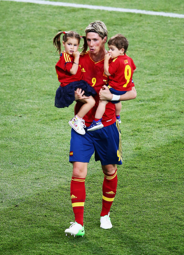 Kegembiraan Fernando Torres Spain-v-italy-uefa-euro-20120701-142942-795