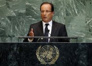 François Hollande a critiqué mardi l'immobilisme de l'Onu sur le dossier syrien et appelé la communauté internationale à protéger les zones libérées par l'opposition syrienne. /Photo prise le 25 septembre 2012/REUTERS/Mike Segar
