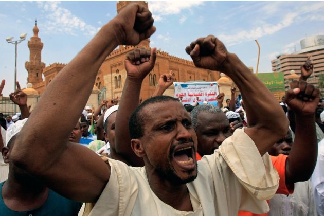 صور مظاهرات المسلمين في يوم واحد ضد الفيلم المسئ  Sudan2-jpg_160510