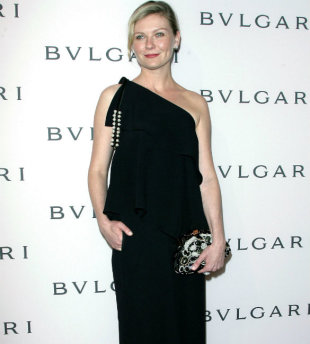 Kirsten Dunst Turns Diva Ahead Of Paris Fashion Week? Actress 'Overheard Complaining About Trip'