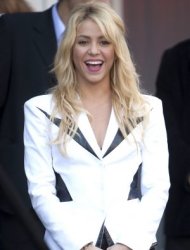 Público detecta error en video de Shakira