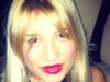 Φαίη Σκορδά: Ποζάρει αμακιγιάριστη με τους φίλους της στην Τήνο!