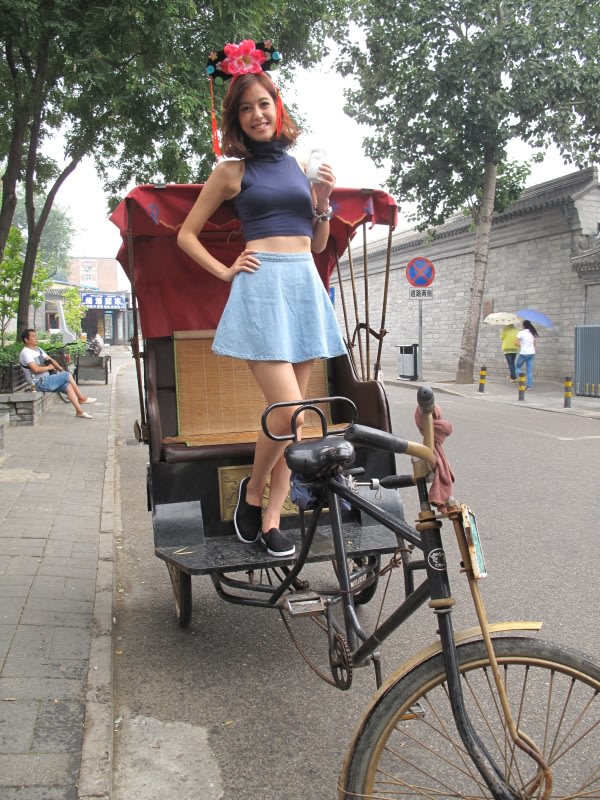 陳庭妮北京搶搭計程車 險些啵上師傅