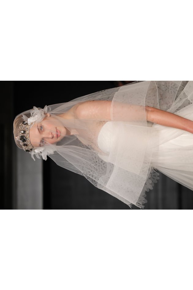 Extreme Wedding Dresses: Top 5 Bridal Trends