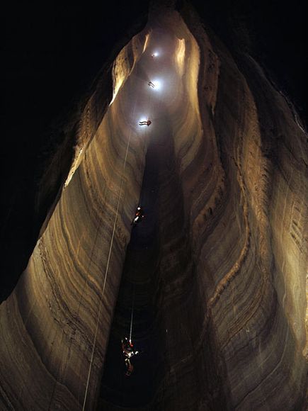 Ellison's Cave, Georgia