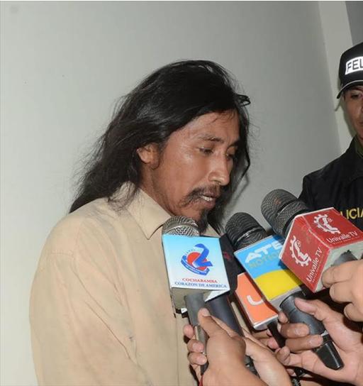 Grover Morales, presunto secuestrador de una niña marroquí de 9 años, este lunes 10 de marzo de 2014, antes de declarar ante un juez, en Cochabamba (Bolivia). EFE