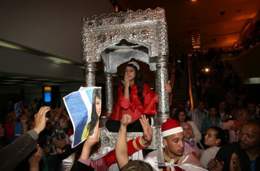  استقبال الملكة يسرا في المغرب Kifach000520-jpg_061859