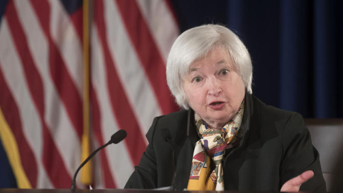 With economy uncertain, no Fed rate hike is seen before fall