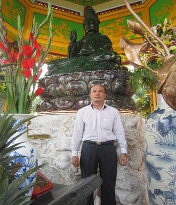 Bức tượng quan âm lớn nhất Việt Nam từ ngọc Bắc cực B_c_t__ng_quan__m_l_n-3266b928449299eefe046438f4a31f37