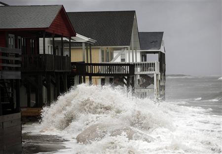 IS THIS THE OCTOBER SURPRISE?  2012 East Coast Franken Super Storm Sandy AFTERMATH 2012-10-28T064747Z_1_CBRE89R0IVV00_RTROPTP_2_STORM-SANDY
