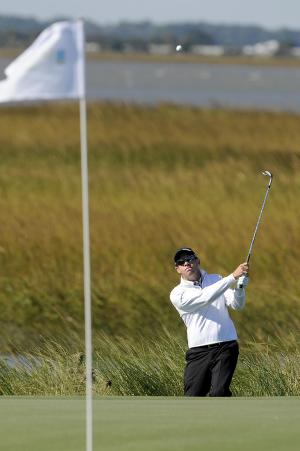 Kirk overcomes the wind for Sea Island lead