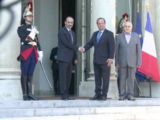 Francia apoya a oposición siria