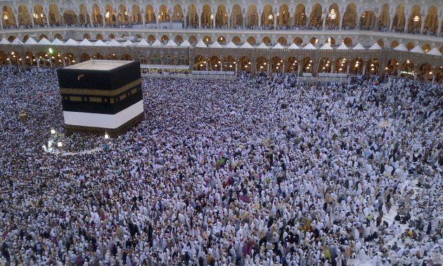 صورأكثر من مليوني مسلم يؤدون فريضة الحج الاثنين، 22 أكتوبر 2012 2012-10-22T122242Z_754469363_GM1E8AM1KF201_RTRMADP_3_SAUDI-ARABIA