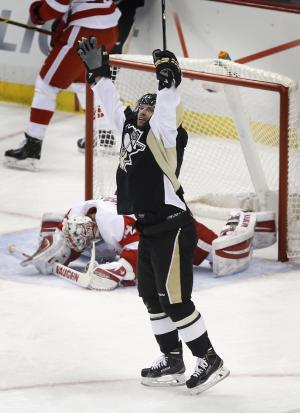 Comeau scores in return, Penguins cool off Red Wings …