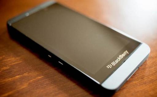 Fitur Utama BlackBerry Z30: Baterai Tahan Hingga 25 Jam