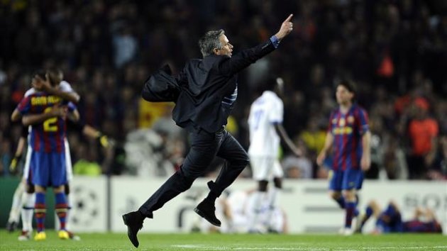 Mourinho celebra con el Inter ante el Barcelona su pase a la final de Champions