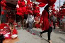 Photos: Valentine's Day around the world