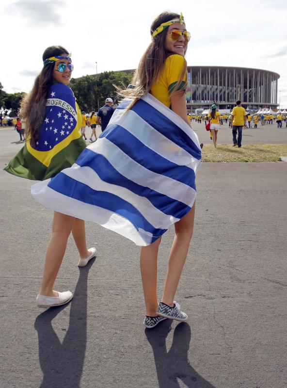Photogenic fans of the World Cup - Day 12