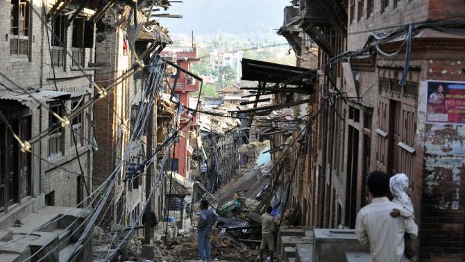 Rescuers battle to reach Nepal quake victims - Yahoo News