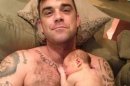 Robbie Williams Rilis Foto Bayinya