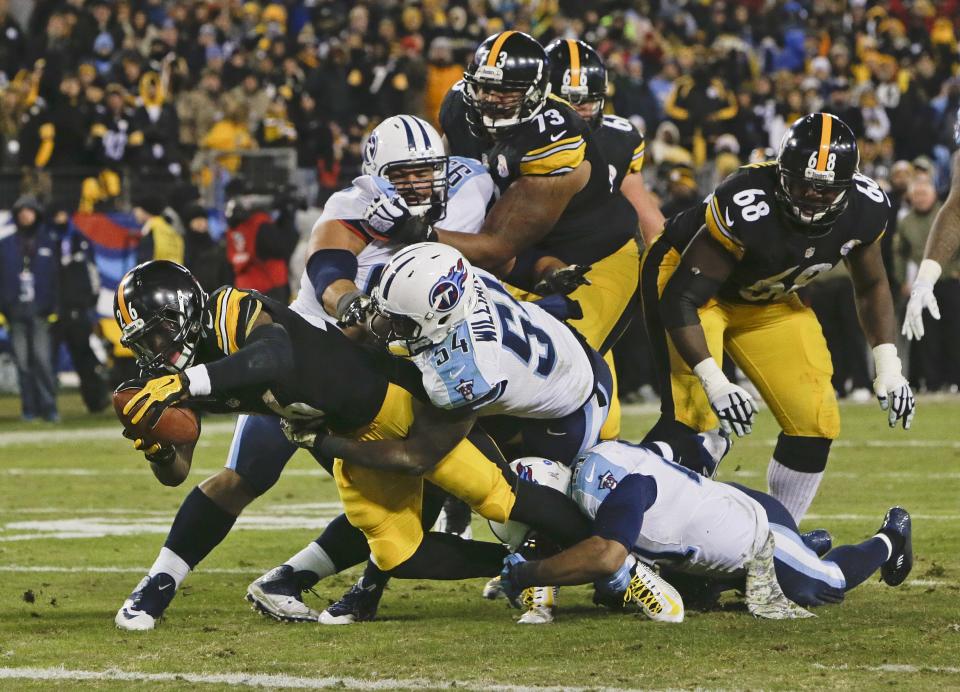 Steelers go old-school in win over Titans