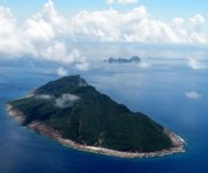 Imagen aérea de las islas del mar de China llamadas Senkaku por Japón y Diaoyu por China, tomada el 15 de septiembre del año 2010. El Gobierno nipón anunció el lunes que había decidido comprarlas. (AFP/Jiji Press/Archivo | )