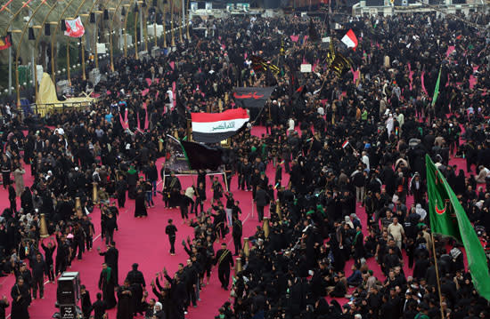 بالصور:احتفالات دموية لشيعة العراق فى ذكرى عاشوراء 29-jpg_104040