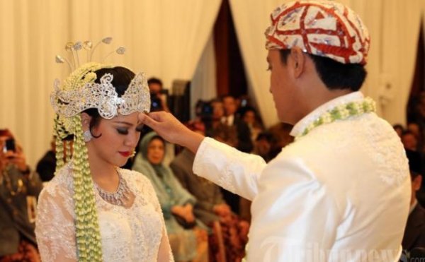 Foto Detik-Detik Pernikahan Ajima Rajas dan Audy
