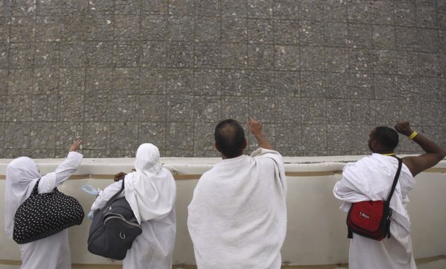 Muslim pilgrims cast seven …