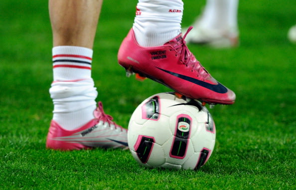 Sepatu Zlatan Ibrahimovic (Claudio Villa/Getty Images)