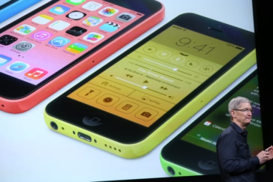 iPhone 5C的五款鮮豔配色讓人眼睛一亮！