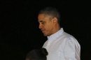 Obama acortará sus vacaciones para abordar el "abismo fiscal"