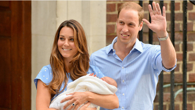 The World Gets Its First Look at the Royal Baby!