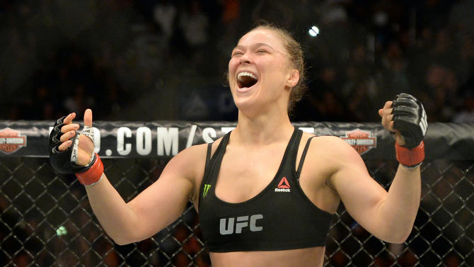 MMA: UFC 184-Rousey vs Zingano