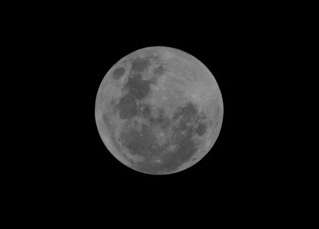 هذه الصور هي اكتمال القمر في بعض انحاء العالم رائعة 2012-05-06T021135Z_333246375_GM1E8560SJK01_RTRMADP_3_BOLIVIA
