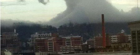 Giant tsunami-shape clouds above Birmingham, Ala. (ABC 33/40 Birmingham)