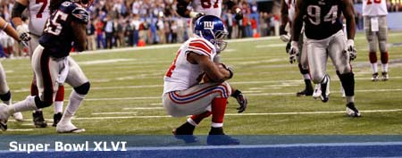 Fullback Ahmad Bradshaw #44 of the New York Giants scores on a six-yard touchdown run in the fourth quarter against the New England Patriots during Super Bowl XLVI at Lucas Oil Stadium on February 5, 2012 in Indianapolis, Indiana. (Photo by Rob Carr/Getty Images)