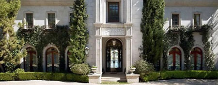 Michael Jackson mansion up for sale. (Zillow)