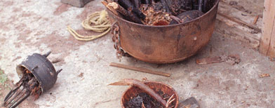 Objetos utilizados en un ritual de vudú en México. (AP)