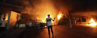 Konsulat AS di Benghazi dibakar pemrotes (Reuters/Esram Osman)