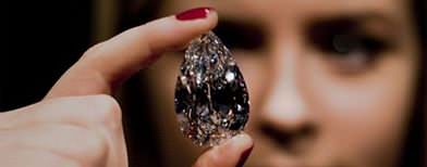 Viên kim cương nặng 101.73 carat (20,34 gram) - Ảnh: Dailymail