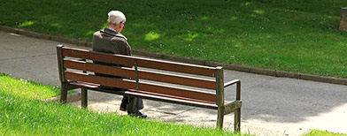 Man on bench (Fotolia)