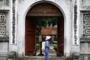 Dutch tourists quarantined in Vietnam as virus spreads
