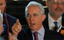 Uribe sugiere a militares venezolanos intervenir para superar la crisis